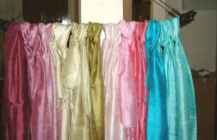 silk scarves (32967 bytes)